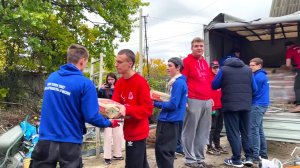 Югорские молодогвардейцы помогают строить детский дом в Мариуполе