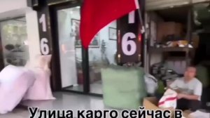 Тысячи российских продавцов потеряли свои товары на миллионы рублей из-за огромной пробки на границе