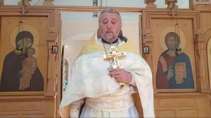 Не ходить в храм из-за слишком дорогой машины священника — «зашквар», считают в РПЦ