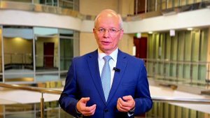 Центробанк РФ снизил ключевую ставку до уровня 16,5% годовых