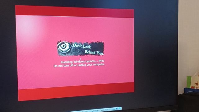 Запускаю Winxp.horror (ссылка на программу в описании)