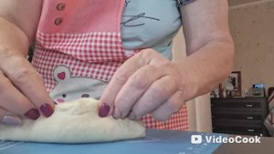 Vlog/151/Засолила горбушу и приготовила расстегаи/ Мясная соляночка..