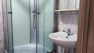 Светлый 9 - уютная студия с ремонтом и мебелью