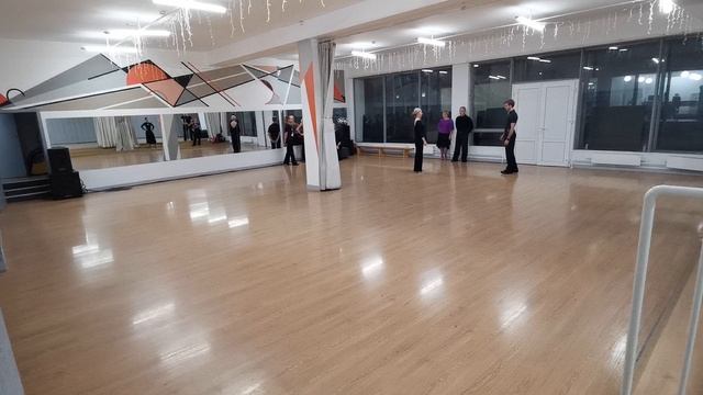 28 октября. АЮ. Движения ног при движении задним ходом