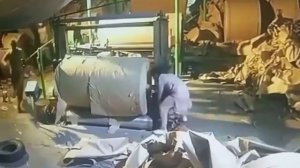 Поправил бумажку...