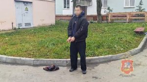 Полицейские в Кашире задержали курьера телефонных мошенников, обманувших 101-летнюю пенсионерку