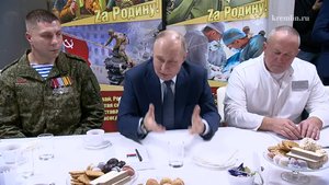 Владимир Путин приехал в Центральный военный клинический госпиталь имени П.В.Мандрыка МО РФ