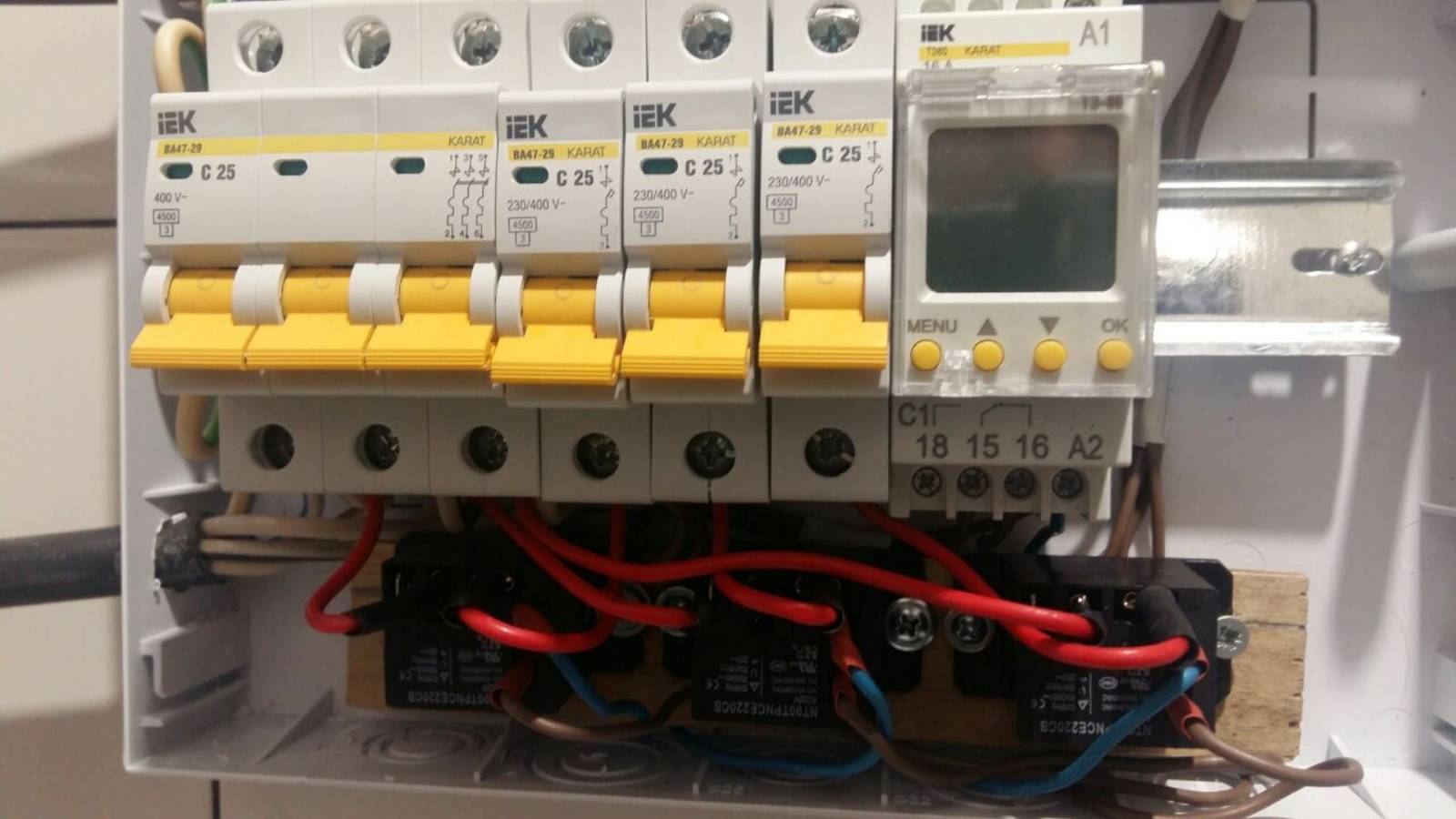 Установка реле  времени на электрокотел отопления!