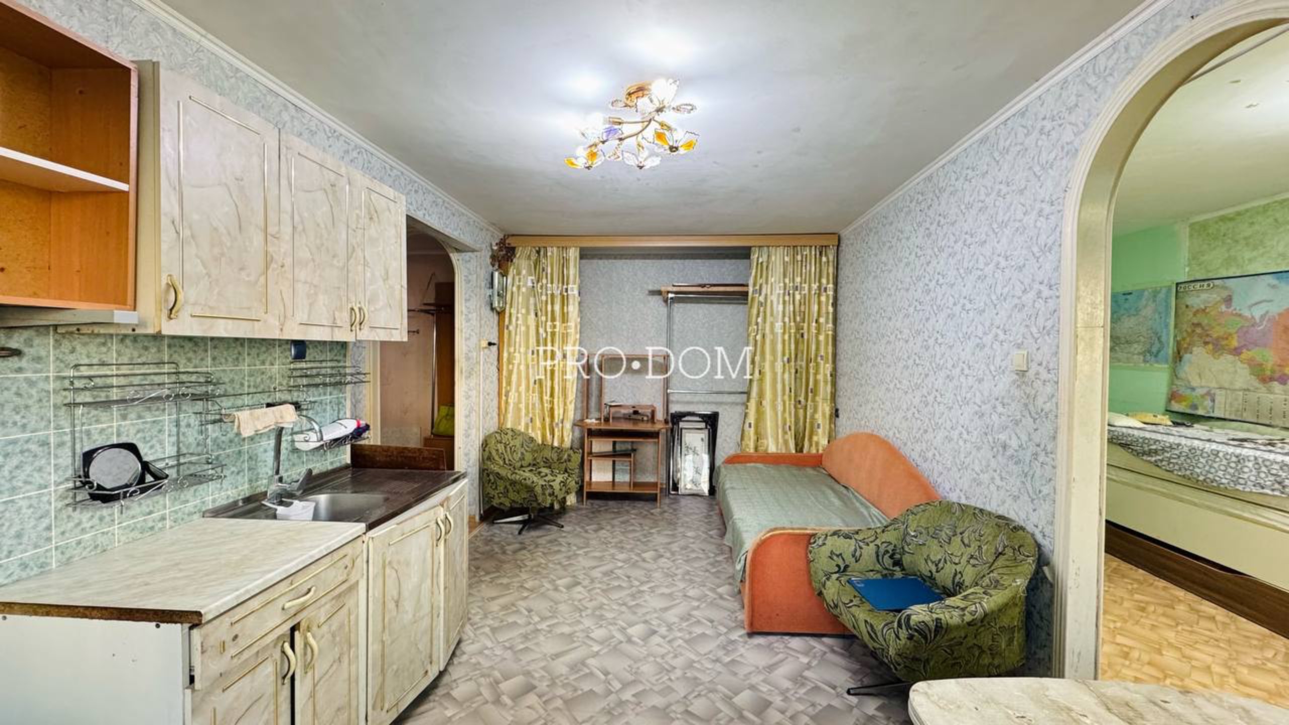 Продается просторная 2-комнатная квартира в тихом районе города! смотреть онлайн