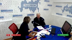 "Это для внуков" – на "Земле Санниковой" заглянули в рукопись книги Мурата Гузаирова