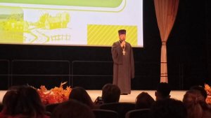 # 558 "Женщина - хозяйка села"