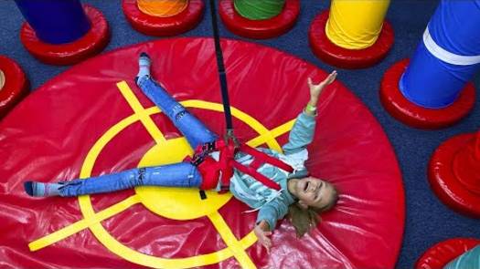 Сумасшедший Скалодром — Спорт Для Детей и История про Кошку _ Видео Tiki Taki Cook смотреть онлайн