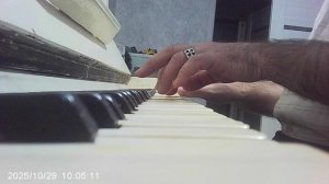 Пианино: импровизация в гармонии: C/Am/F/E