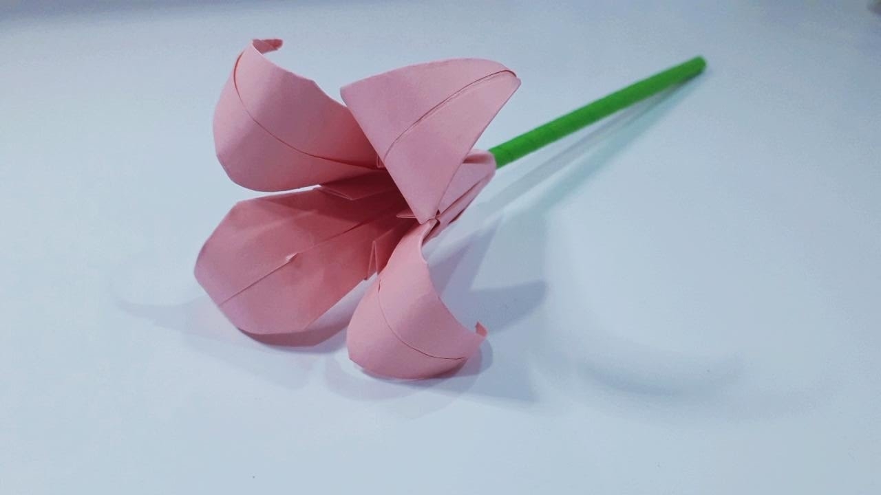 Лилия из бумаги. Цветы из бумаги. Оригами. смотреть онлайн