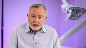 Красота передних зубов. Виниры или коронки?