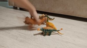 драка динозавров