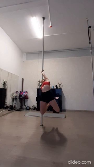 В "Тюльпане" пока удаётся продержаться всего несколько секунд. Но это очень сложный элемент