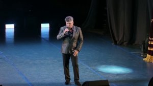 Жёлтый ЛИСТ упал на землю       фламенко №2