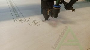 Контурная гравировка фанеры