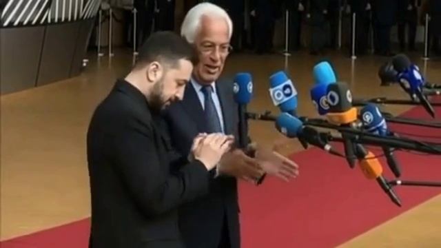 Реакция Зеленского на вопрос о сворованных им деньгах смотреть онлайн