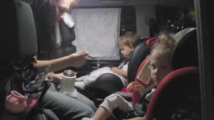 ЗАБИРАЛИ ДЕТЕЙ С ИСТЕРИКОЙ