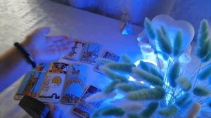 Почему молчит о своей любви к тебе? Почему с другой ему не везёт ❓