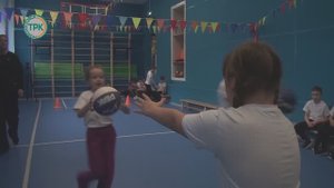 В спортивном зале 18 школы прошли веселые старты