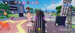 Играю со своей сестрой в игру Roblox в школе и не только