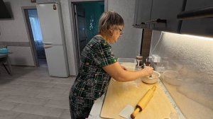 Четыре раза забыла. Муж сам пошел