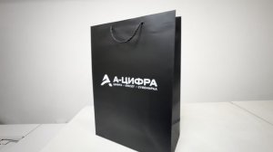 Печать на черных пакетах белым цветом + лаком. УФ печать на черных пакетах белилами. Срочно.