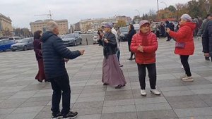 А РЯБИНА КРАСНАЯ В САДУ♥️ ТАНЦЫ♥️ ХАРЬКОВ 2025