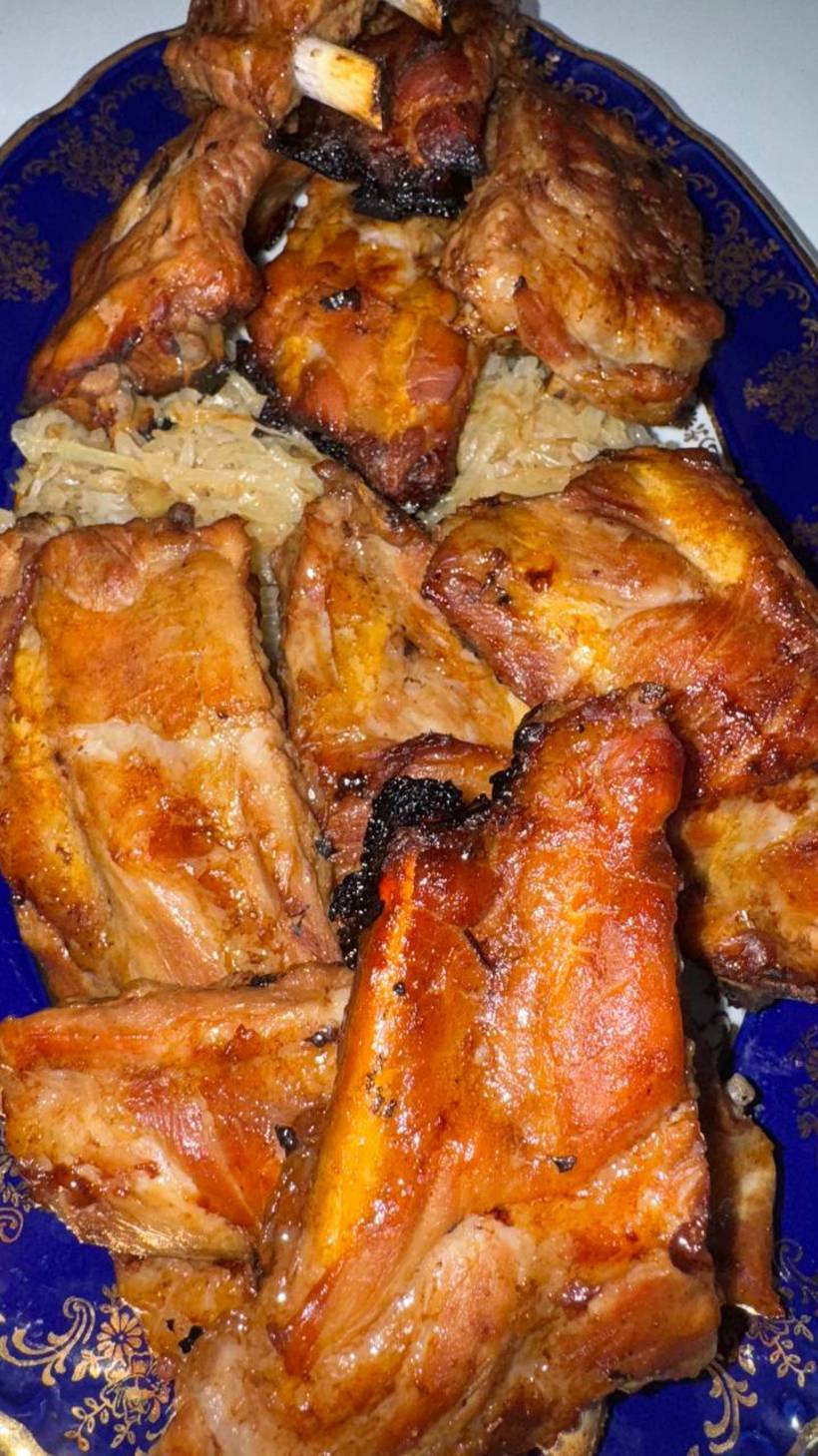 Запеченные ребрышки.