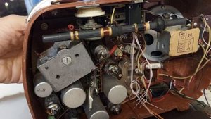 Раритет-стиляга в строю. Батарейный носимый радиоприемник "Турист ПМП--56"