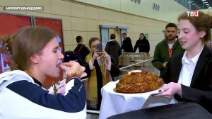 В "Домодедово" встретили российских велогонщиков с медалями из Сантьяго / События на ТВЦ