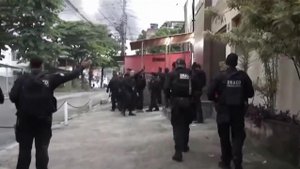 В Рио-де-Жанейро идут масштабные боестолкновения полиции с боевиками наркокартелей