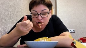 Покушала у доченьки/Перчик с макарошками/Мукбанг
