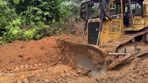 Строительство, расчистка,  горная дорога