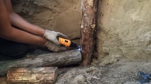 Огромный дом под землёй. Греемся у печи и прячемся под слоем мха. Лагман