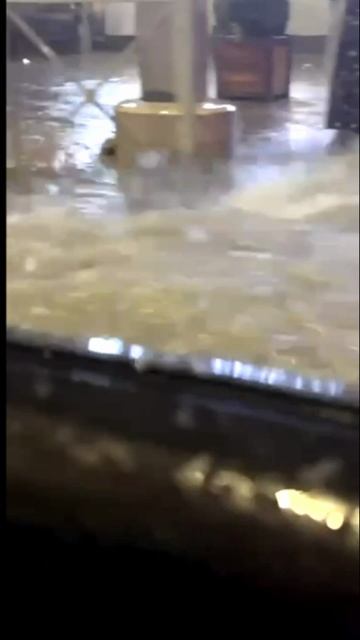 Затопленные улицы в Махачкале после ливней