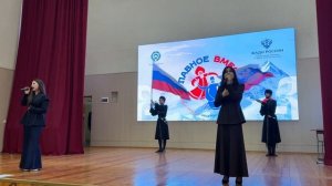 Вокалистки СКГА Амина Аргуянова и Асият Чукова с музыкальной композицией «Россия»