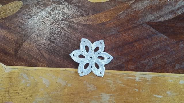 Цветок крючком для Ирландского кружева, мастер-класс с нюансами смотреть онлайн