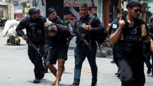 В Рио-де-Жанейро проходит крупнейшая спецоперация против преступных группировок