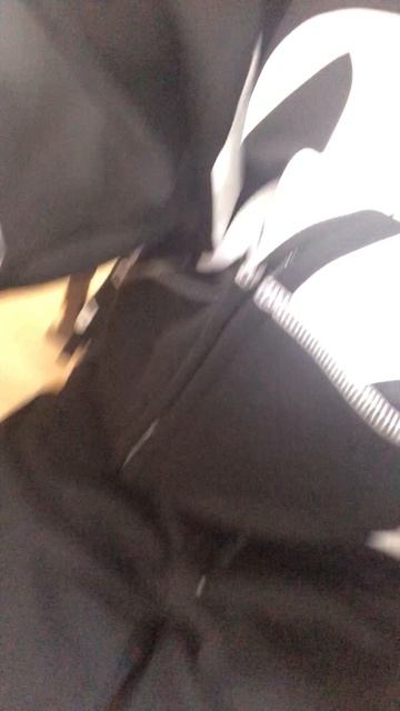 Прикиньте пришла в школу в свободной форме.  у нас сегодня физра была можно