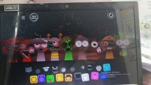 играю в "Sprunki Pyramixed" НО НА НОУТБУКЕ!!!!!!!!! ЭТО АДРИНОЛИН