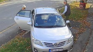 Már megint a tilosban parkolás!! Mert van aki alapszinten sem ismeri a kreszt!!