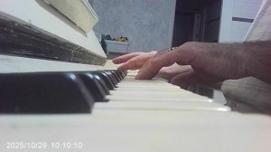 Пианино: импровизация в гармонии: Em/C/Am/H