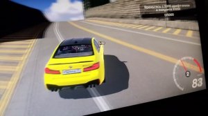 играю на компьютере в BMW M5 F90
