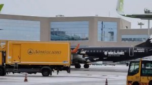 Встреча новоиспеченного КВС после первого самостоятельного полёта.