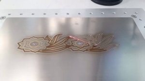 Лазерный маркировочный станок XTLASER — видеодемонстрация маркировки нержавеющей стали