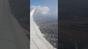 Взлет пассажирского самолета Boieng-737